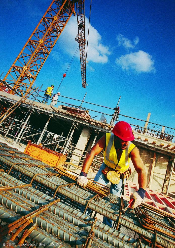 建筑工地施工 圖解建筑施工的核心流程與安全要點